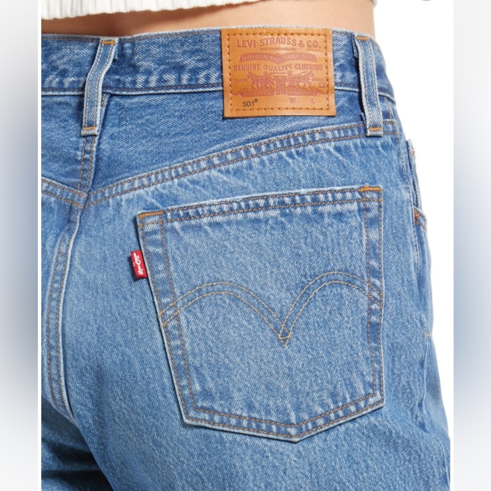 Levi’s 501 original high rise straight leg jeans